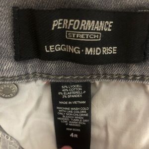 Express Jeans - Express Grey Cropped Distressed Jeans Express Jeans - Express Grey Cropped Distressed Jeans